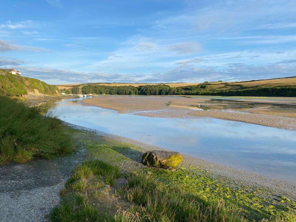 2 Chatsworth Riverscape Apartments - Peaceful Apartment In Great Location With Free Parking Overlooking The Gannel Just A Short Walk From Newquays Incredible Beaches And Local Amenities New Quay Exterior foto